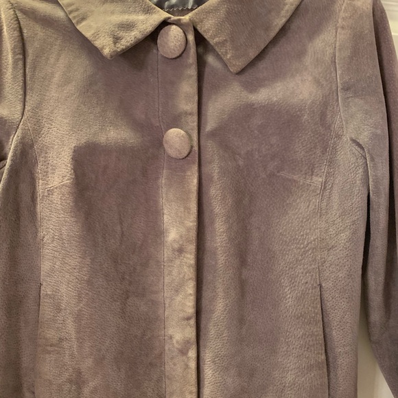 Like new Live A Little (LAL) AUTHENTIC SUEDE grey jacket w/large button accen… - Picture 3 of 8